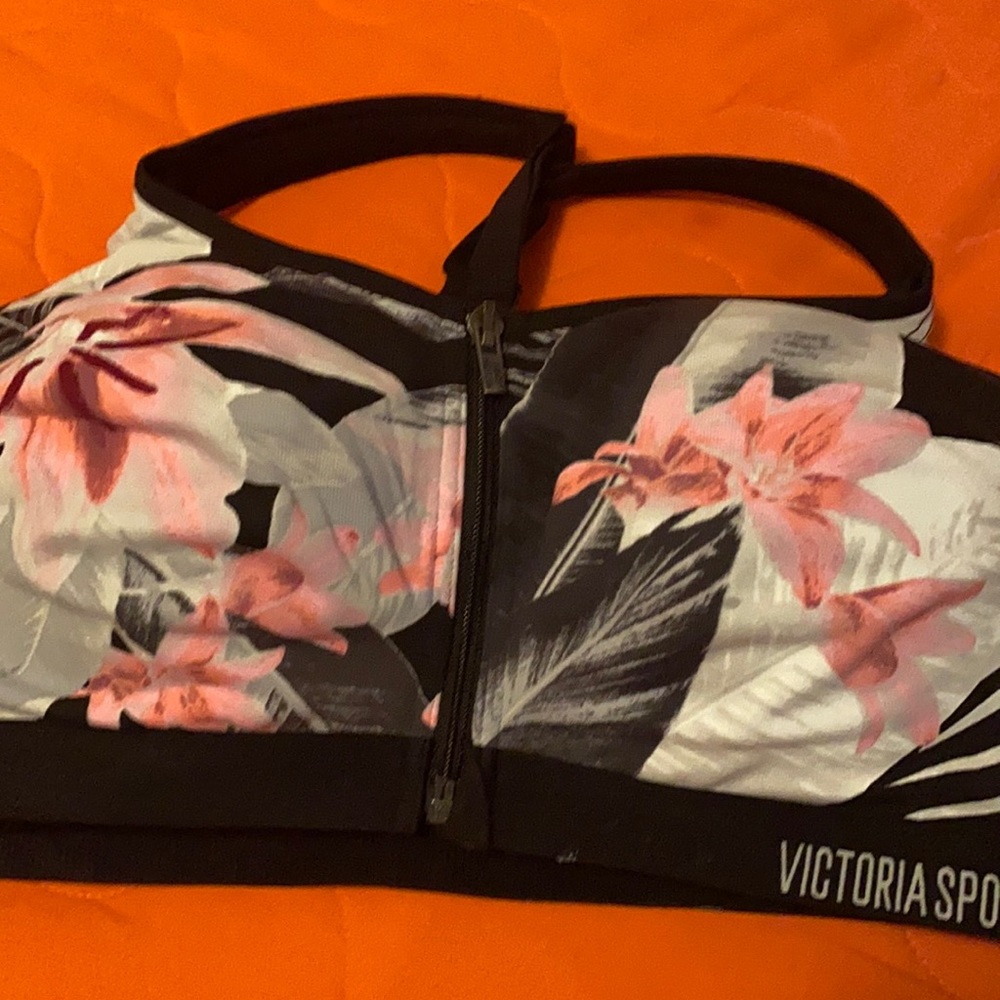 Victoria’s Secret Knockout Sports Bra